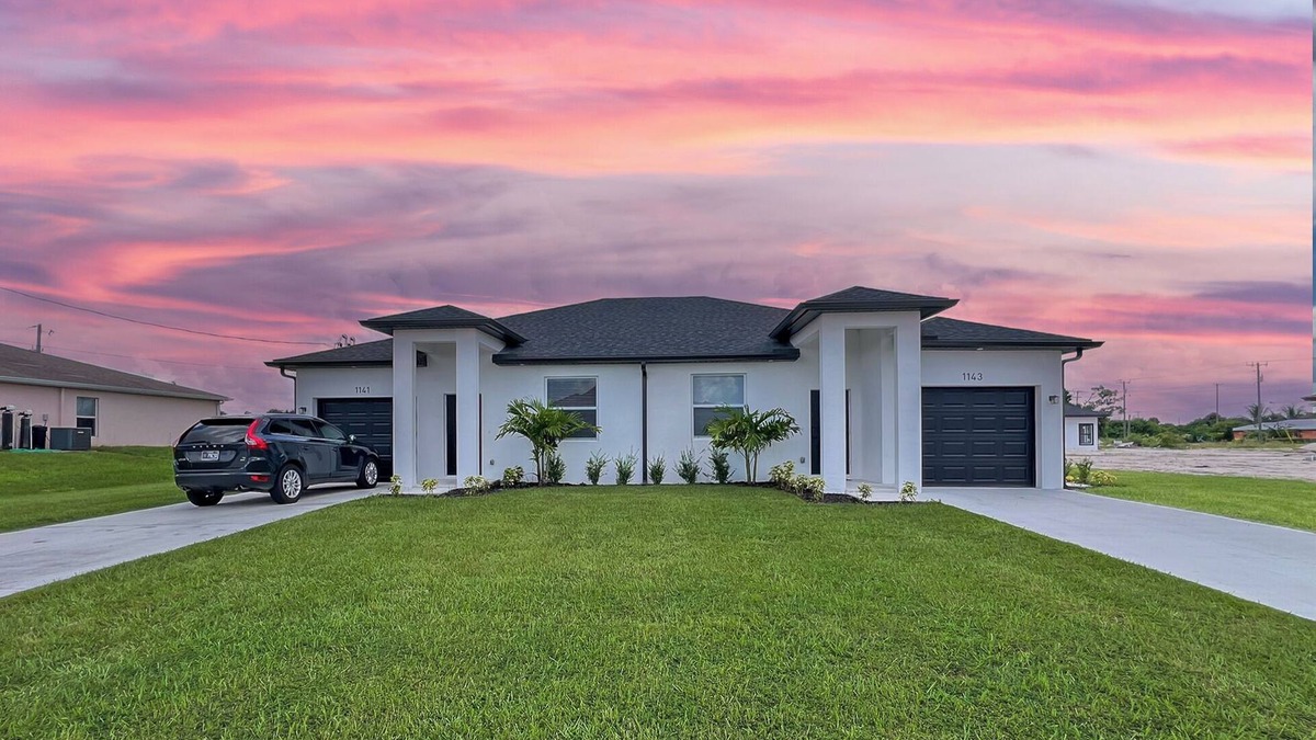 Westminster House | Charming 3-bedroom house in delightful Lehigh Acres with WiFi, AC