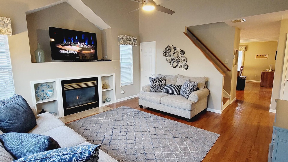 Martinsburg House | Charming 3-bedroom house in a tranquil neighborhood with a fenced yard.