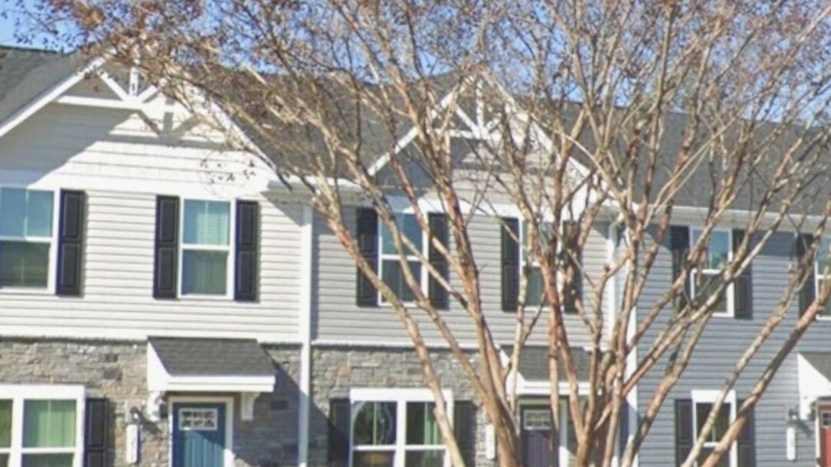 Ruther Glen House | Charming 3-bedroom 2.5 bath townhome with WiFi and AC in Ruther Glen