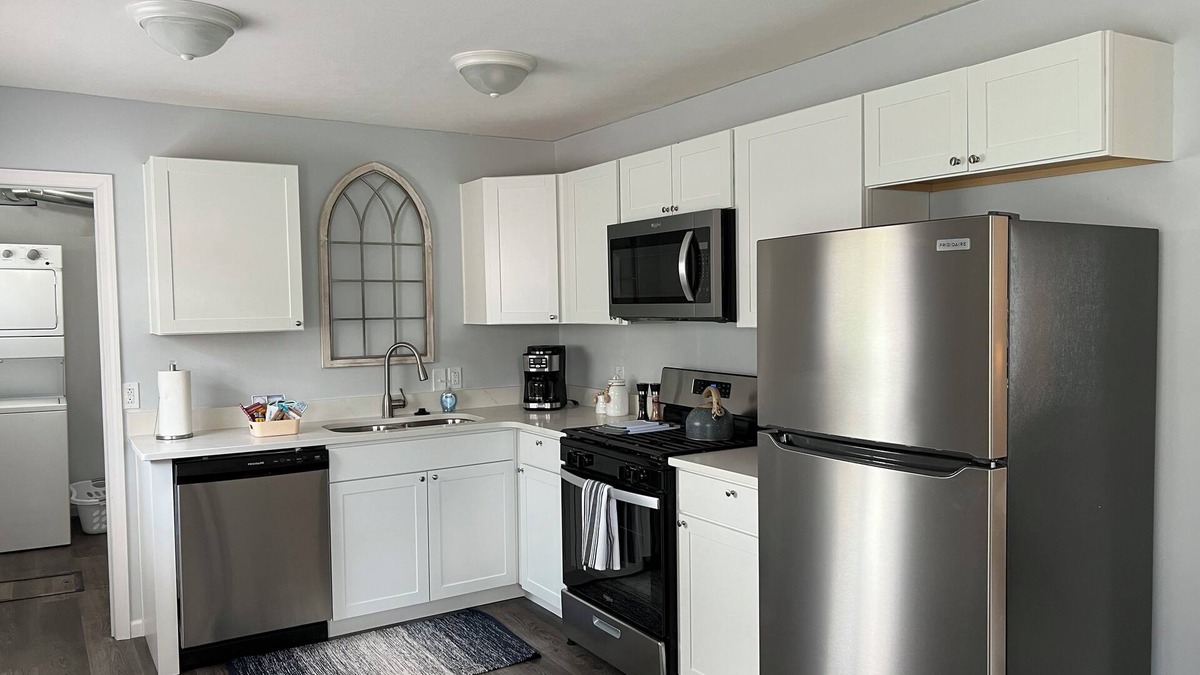 Edinboro Apartment | Charming 3-bedroom WALKING distance to BEACH bottom unit of duplex in Edinboro