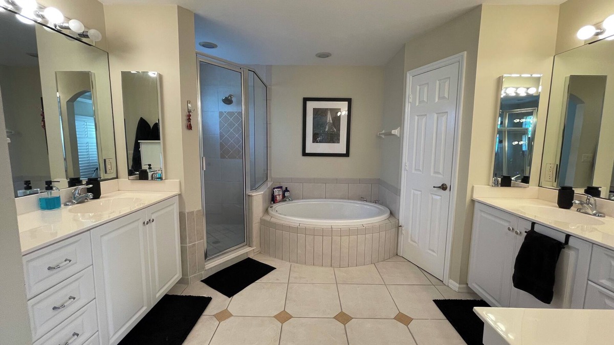 Bonita Springs Cottage | Charming 3-br cottage with WiFi, AC in beautiful Bonita Springs. Very private
