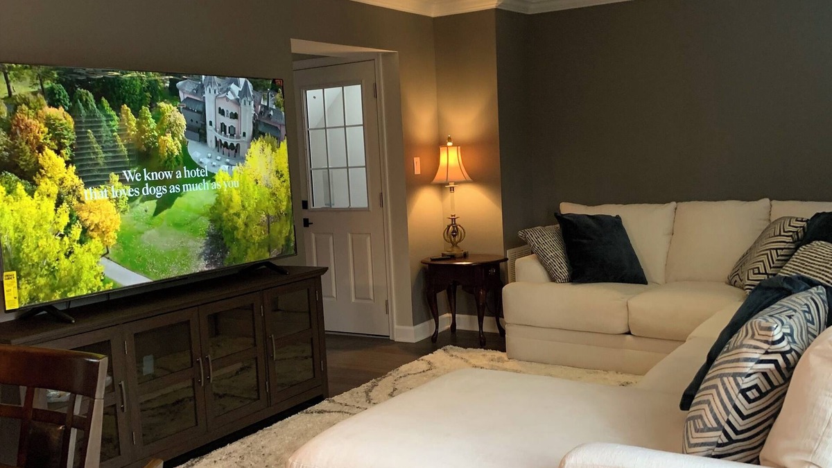 Centreville House | Charming 3-BR Corporate Guesthouse near Dulles Airport curated for convenience.