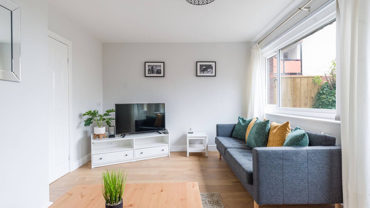 Newcastle-upon-Tyne House | Charming 3-Bed House in Newcastle upon Tyne