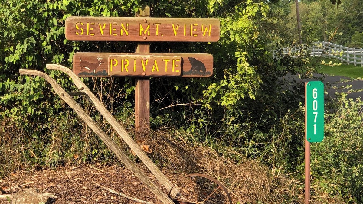 Weikert Cabin | Charming 3-room cabin in Millmont with fire pit, AC, freeWiFi, hammock and porch