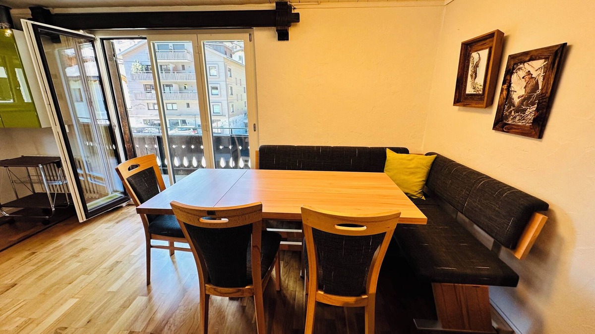 Klosters-Serneus Apartment | Charming 3½ room apartment centrally located in Klosters near Gotschnabahn