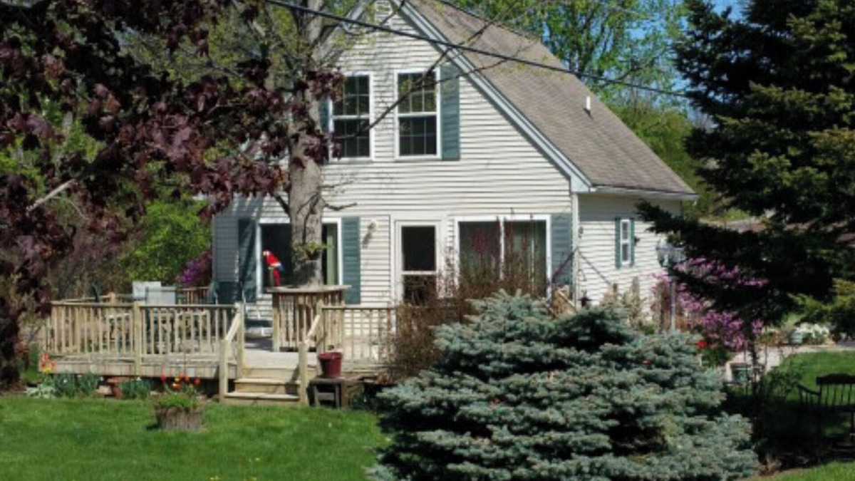 Malletts Bay Cottage | Charming 3B/R Cottage on Malletts Bay