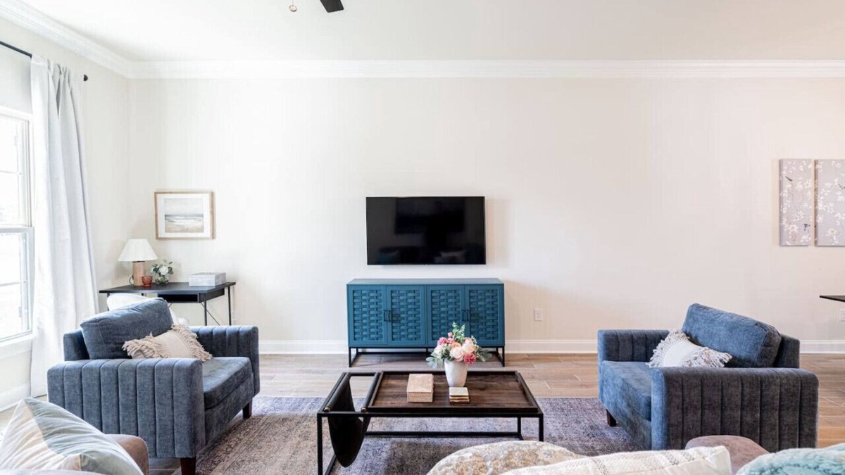 Milton House | Charming 3Bed 2Bath Oasis
