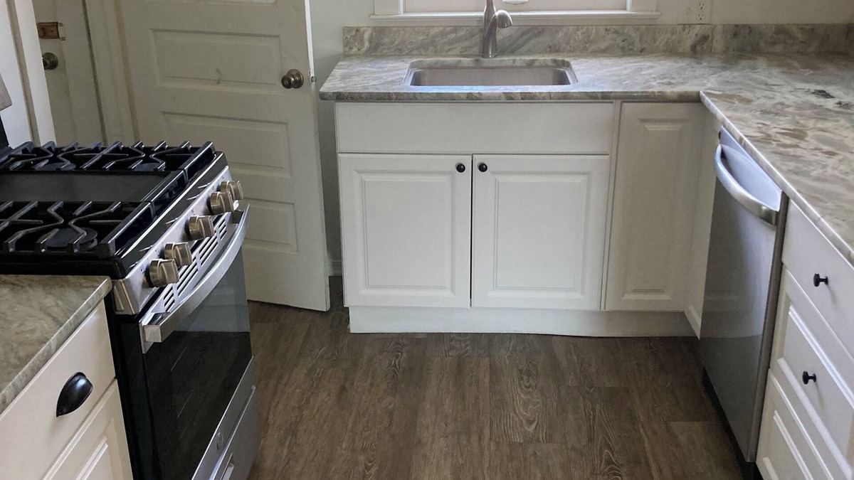 South Beloit House | Charming 3bedroom house, pets welcome close to Beloit Janesville Roscoe Rockford