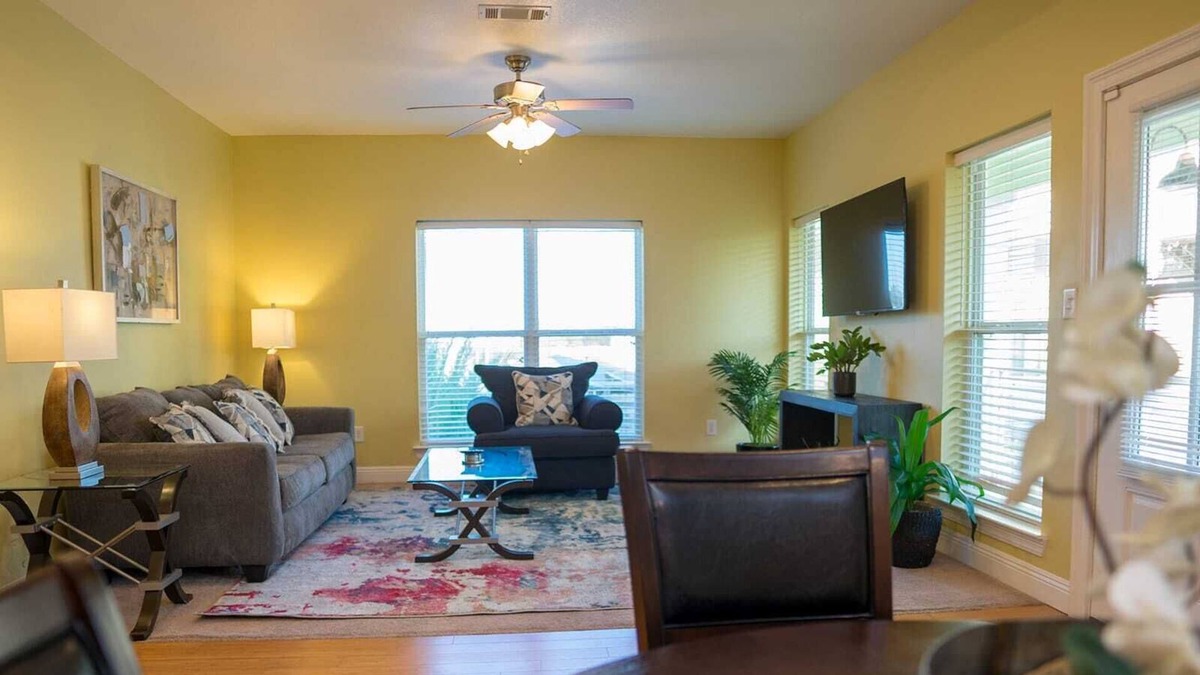 Kreole Apartment | Charming 3BR/2B Retreat That Feels Like Home