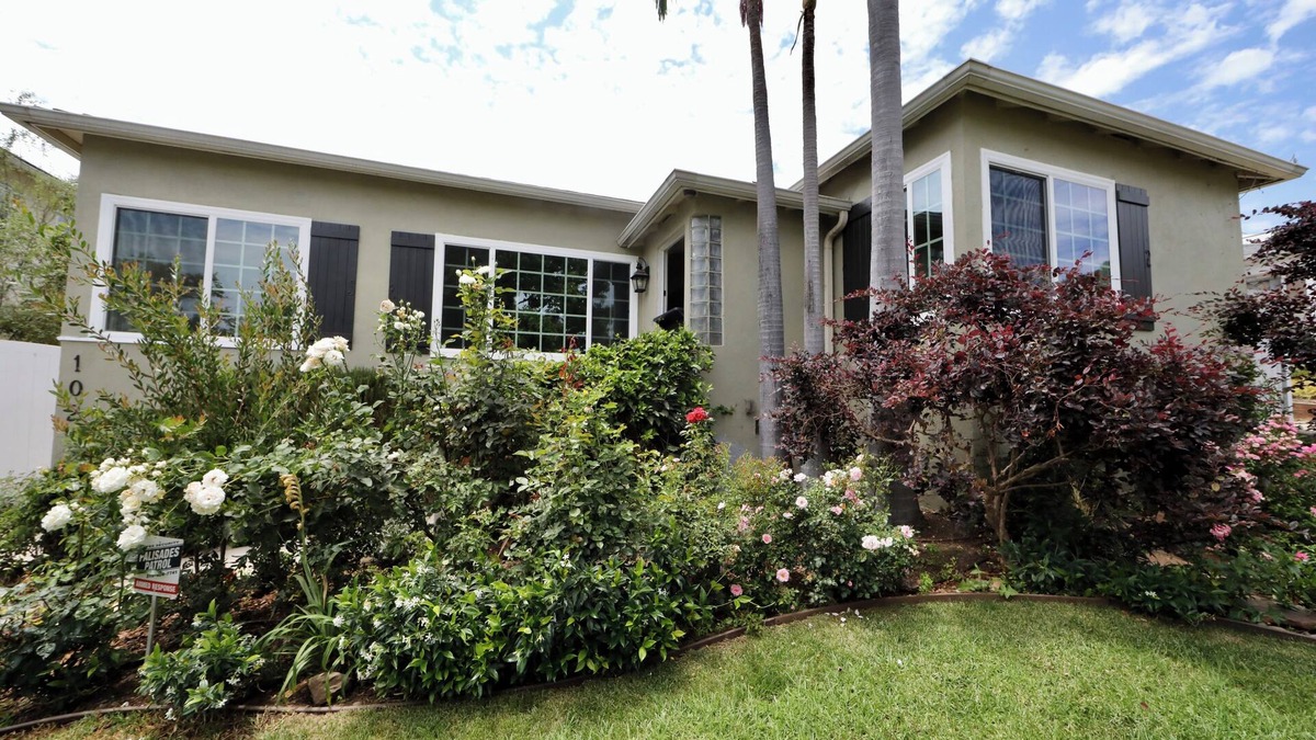 Pacific Palisades House | Charming 3BR Pacific Palisades Home, Sleeps 6 From $295 +, Close to Malibu & SM