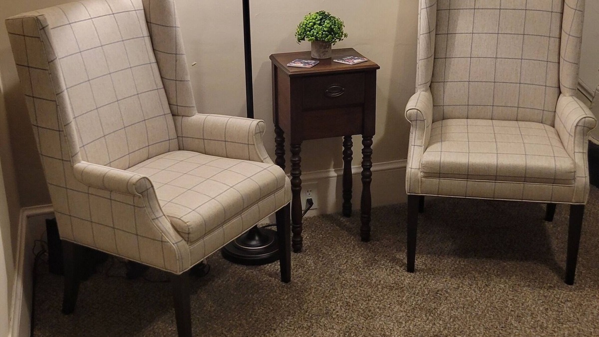 Akron House | Charming 3BR Retreat in Kenmore - Near Hospitals & Transportation