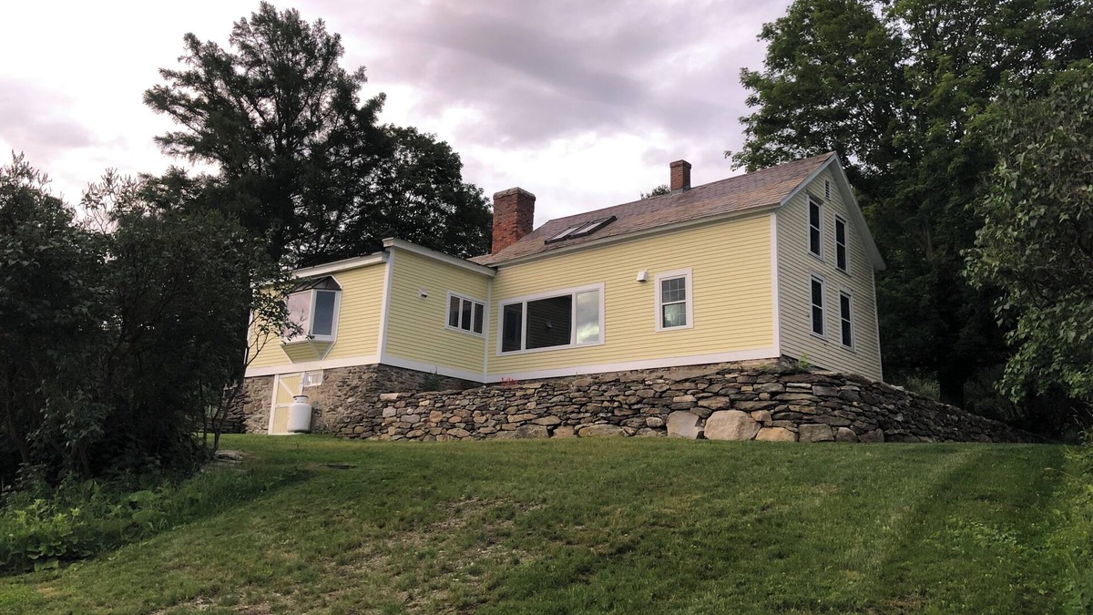 Middletown Springs Other | Charming 4-bedroom farmhouse with WiFi, AC in Enchanting Middletown Springs