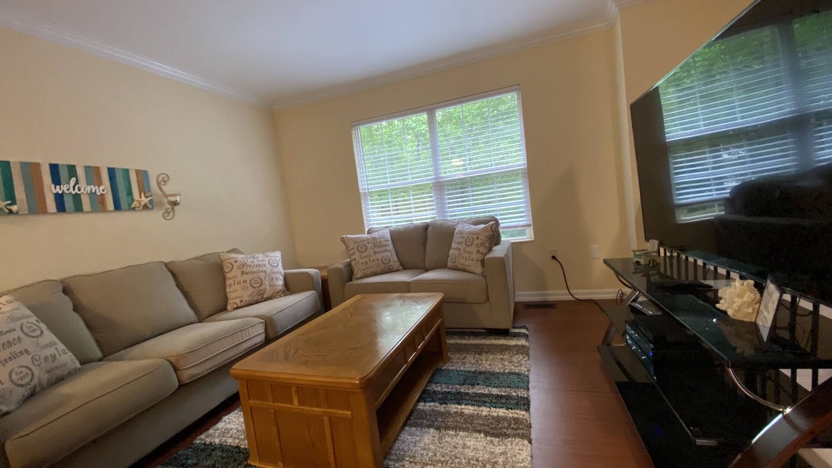 Chesapeake Beach House | Charming 4 Bdr 3 Bath Chesapeake Beach Home 2 king beds, a queen and bunk bed