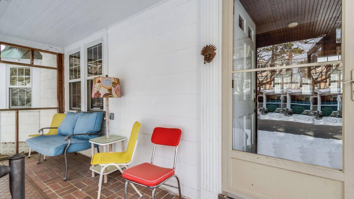South Rehoboth Cottage | Charming 4-Bedroom Dog-Friendly Cottage, Steps to Beach & Boardwalk!