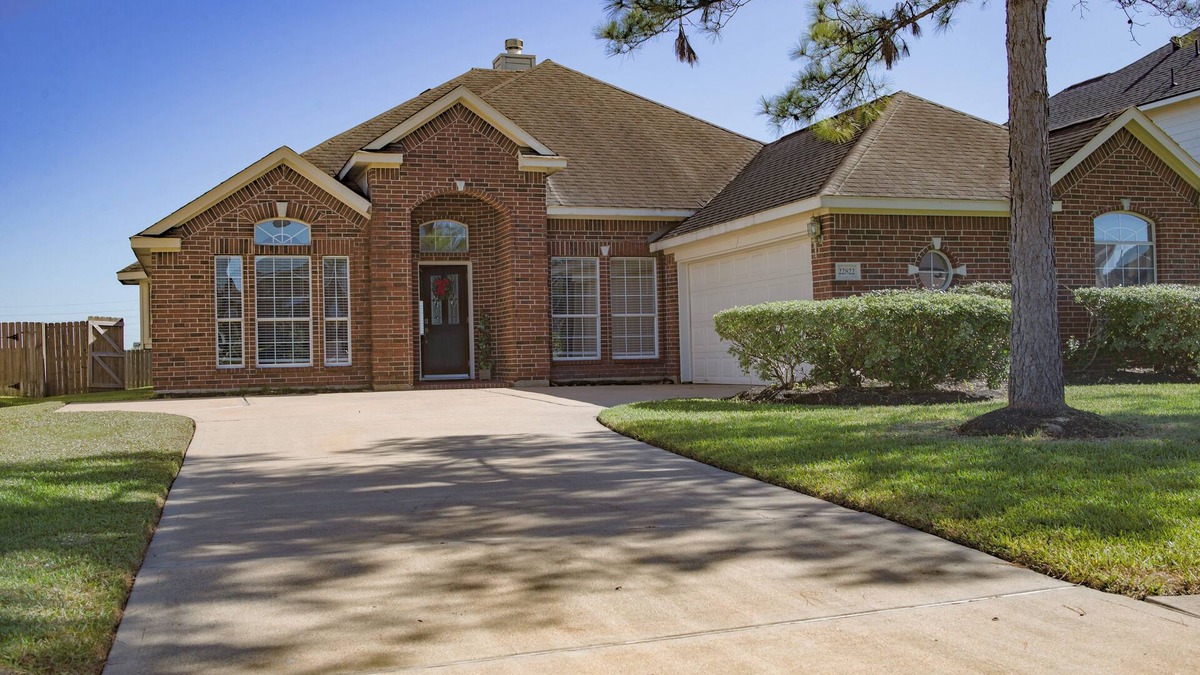 Clodine House | Charming 4-bedroom bungalow with WiFi, AC in lovely Richmond