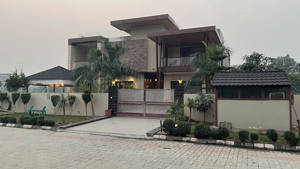 Amritsar House | Charming 4-bedroom bungalow in Amritsar with AC, WiFi.