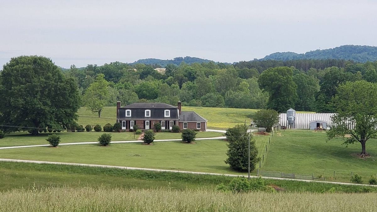 Lowesville Other | Charming 4-bedroom farmhouse in tranquil Lowesville with AC, WiFi