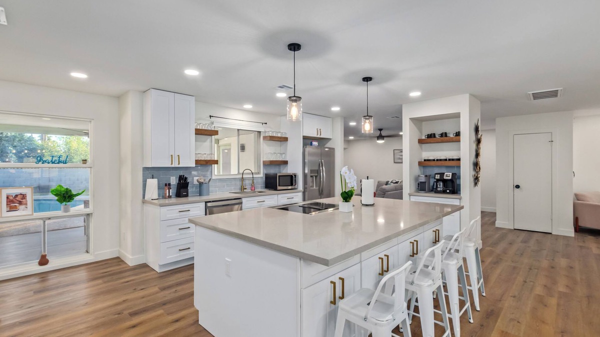 Scottsdale Highlands House | Charming 4-bedroom house in enchanting Scottsdale with ping pong & swimming pool