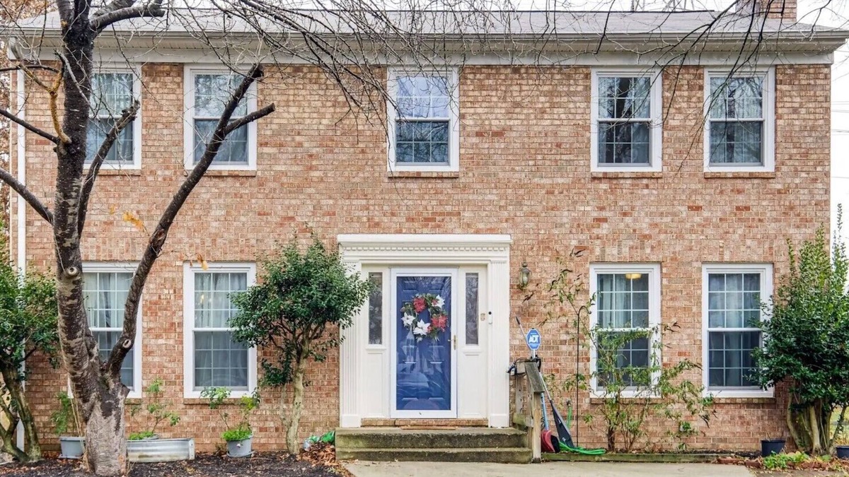 Lake Ridge House | Charming 4-bedroom house with WiFi and AC in welcoming Woodbridge