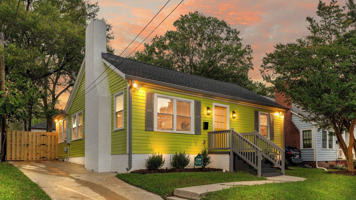 Plaza Midwood House | Charming 4-bedroom house with WiFi, AC in wonderful Charlotte