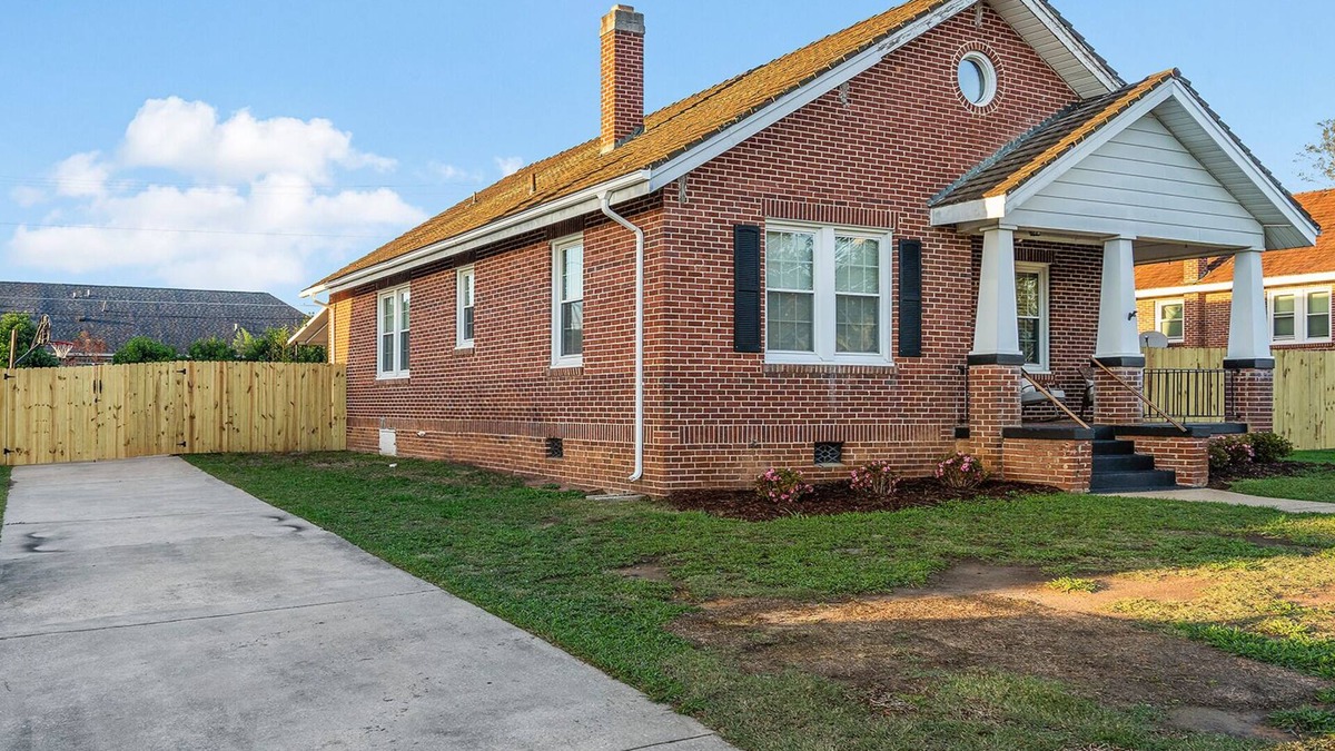 Greenwood House | Charming 4-bedroom house with AC and WiFi in lovely Greenwood