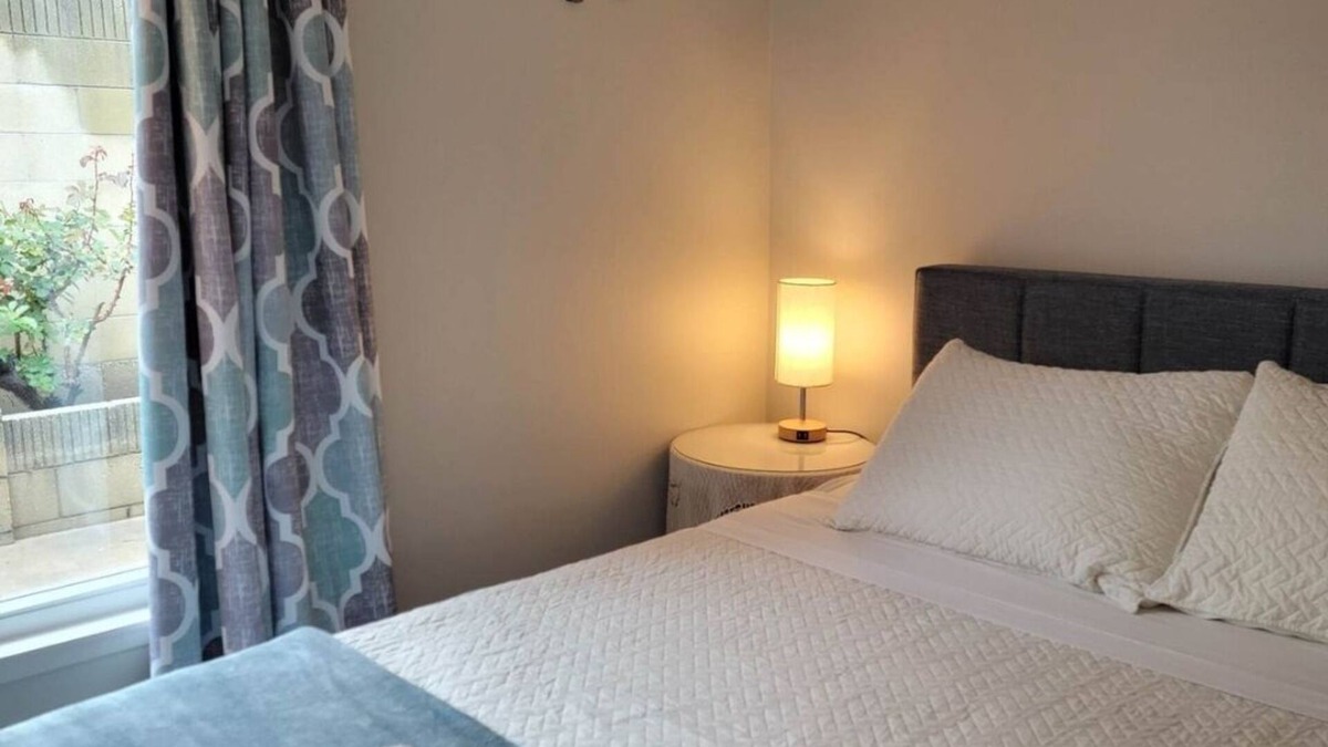 Placentia House | Charming 4-bedroom house with POOL, WiFi and in delightful Placentia