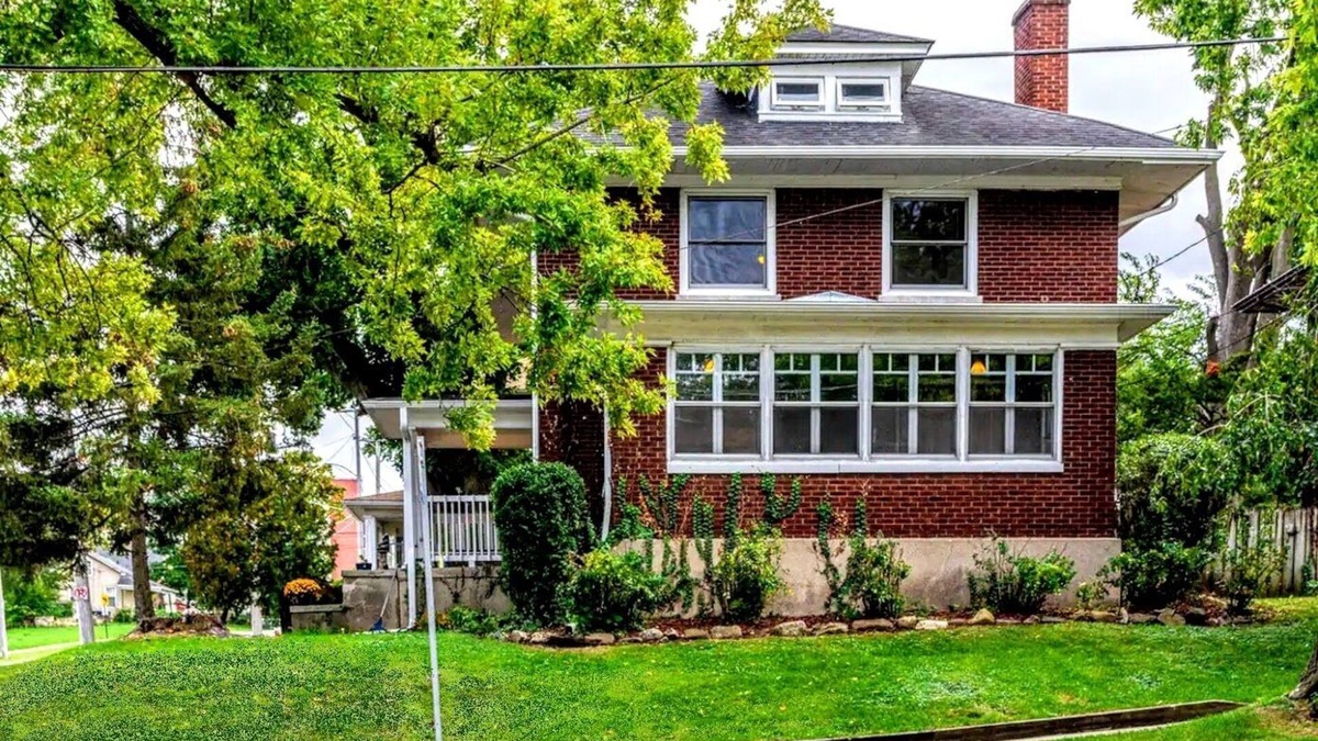 Elgin House | Charming 4 Bedroom home in the heart of Elgin