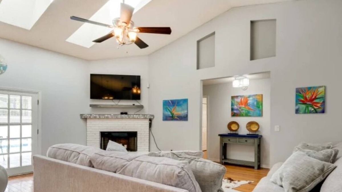 Bryn Mawr House | Charming 4-bedroom house with AC and WiFi in beautiful Orlando