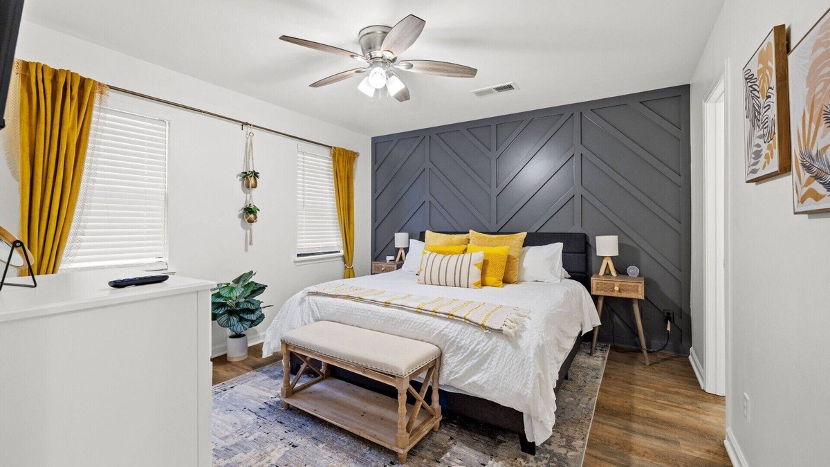 Buford House | Charming 4-bedroom house 5 min from the Mall of Georgia and Movie Theater