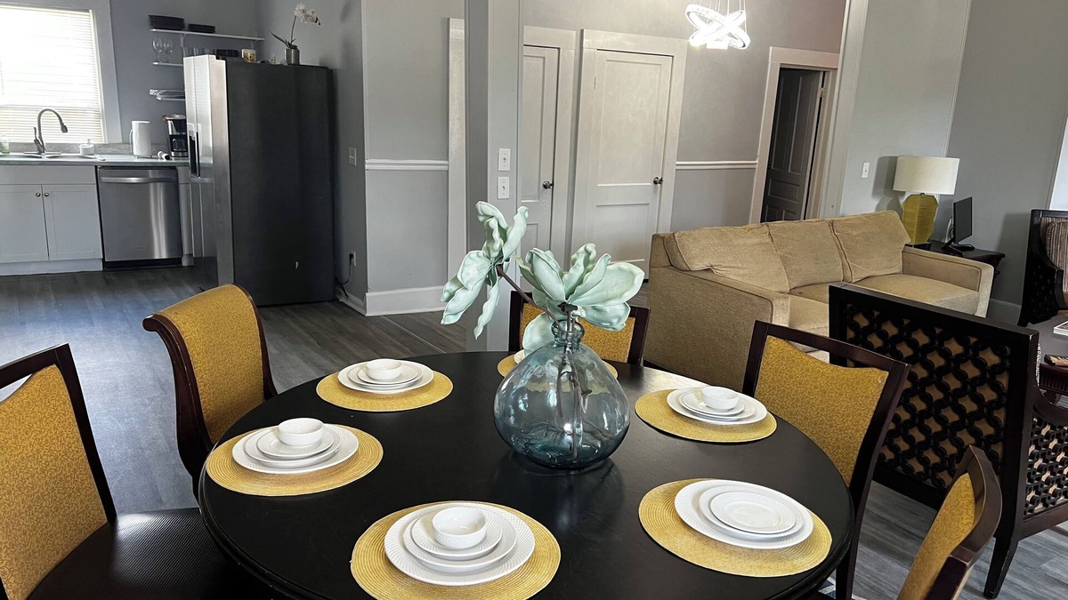 Wadley House | Charming 4-bedroom house with luxury and comfort in enchanting Wadley GA.