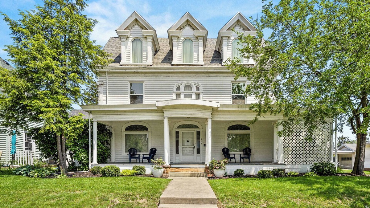Ashland House | Charming 4-Bedroom steps from Ashland University