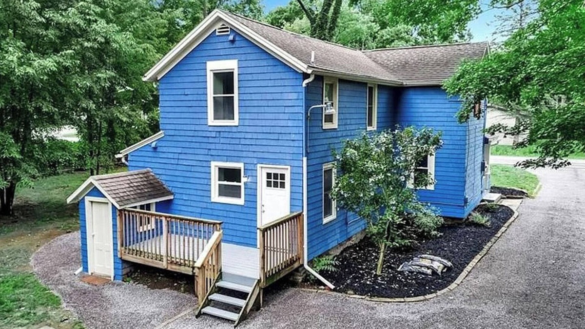 Wales Center House | Charming 4-bedroom 1800's farmhouse with WiFi, AC in serene Cowlesville