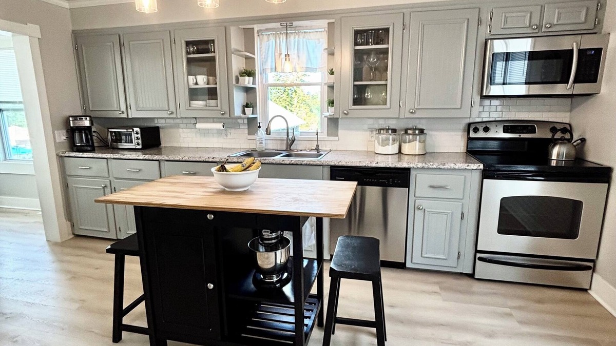 Spring Mills House | Charming 4-bedroom Home 25 Minutes from State College- Sleeps 7