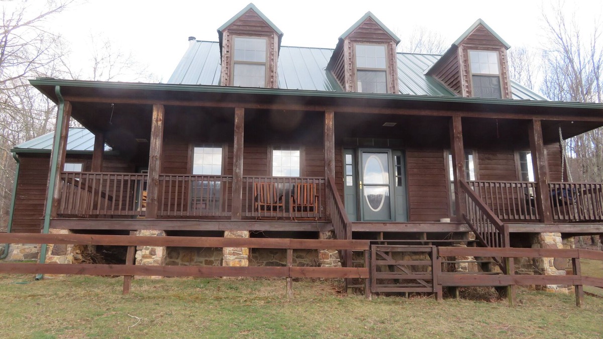 Mustoe Other | Charming 4-bedroom farmhouse in remote Highland County with WiFi