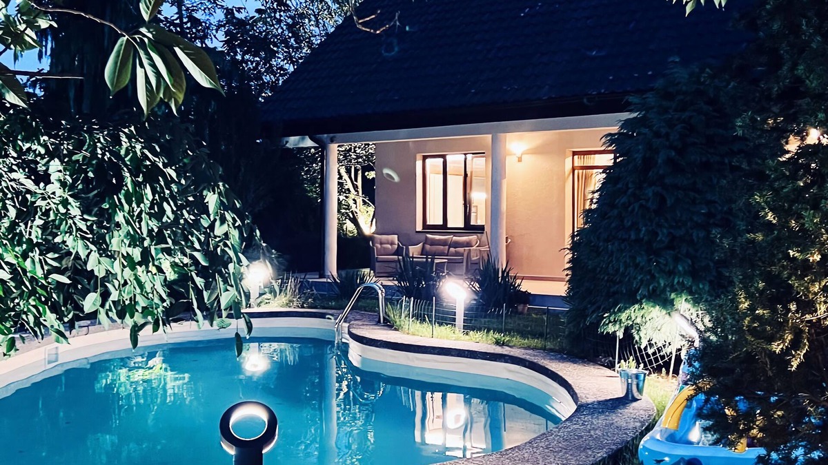 Dragomirna Villa | Charming 4-bedroom villa-generous garden-inviting swimming pool-hot tub-sauna.