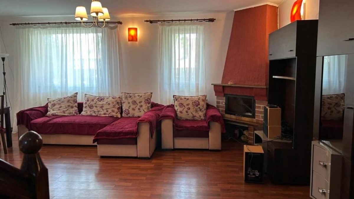 Balotesti Villa | Charming 4-bedroom villa with WiFi and AC in tranquil Balotești, near the Therme