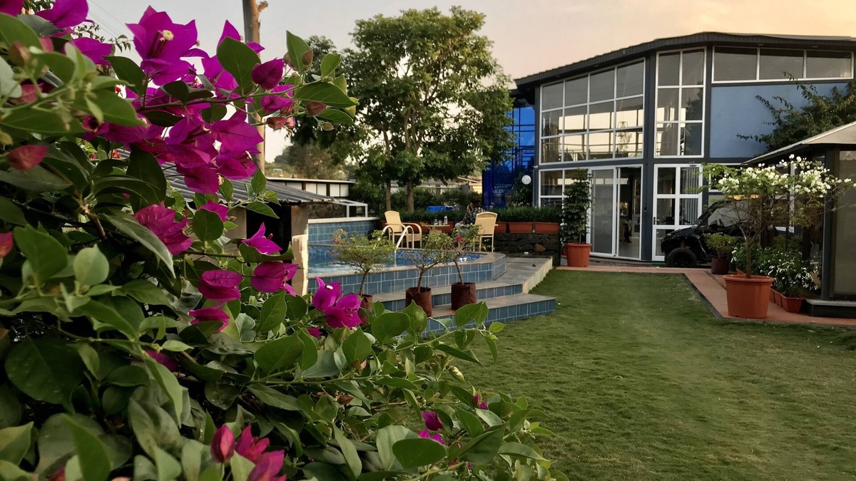 Javan Villa | Charming 4-bedroom villa with AC, fitness room in Javan