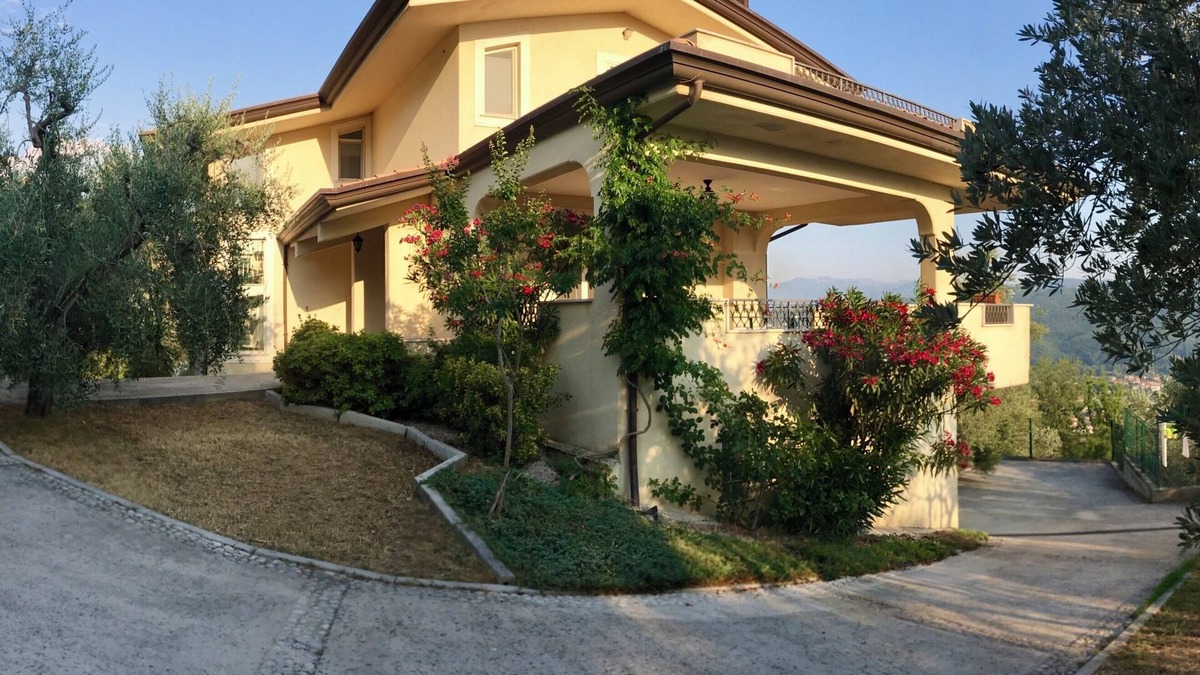 Broccostella Villa | Charming 4-bedroom villa with AC, WiFi in delightful Broccostella, Lazio