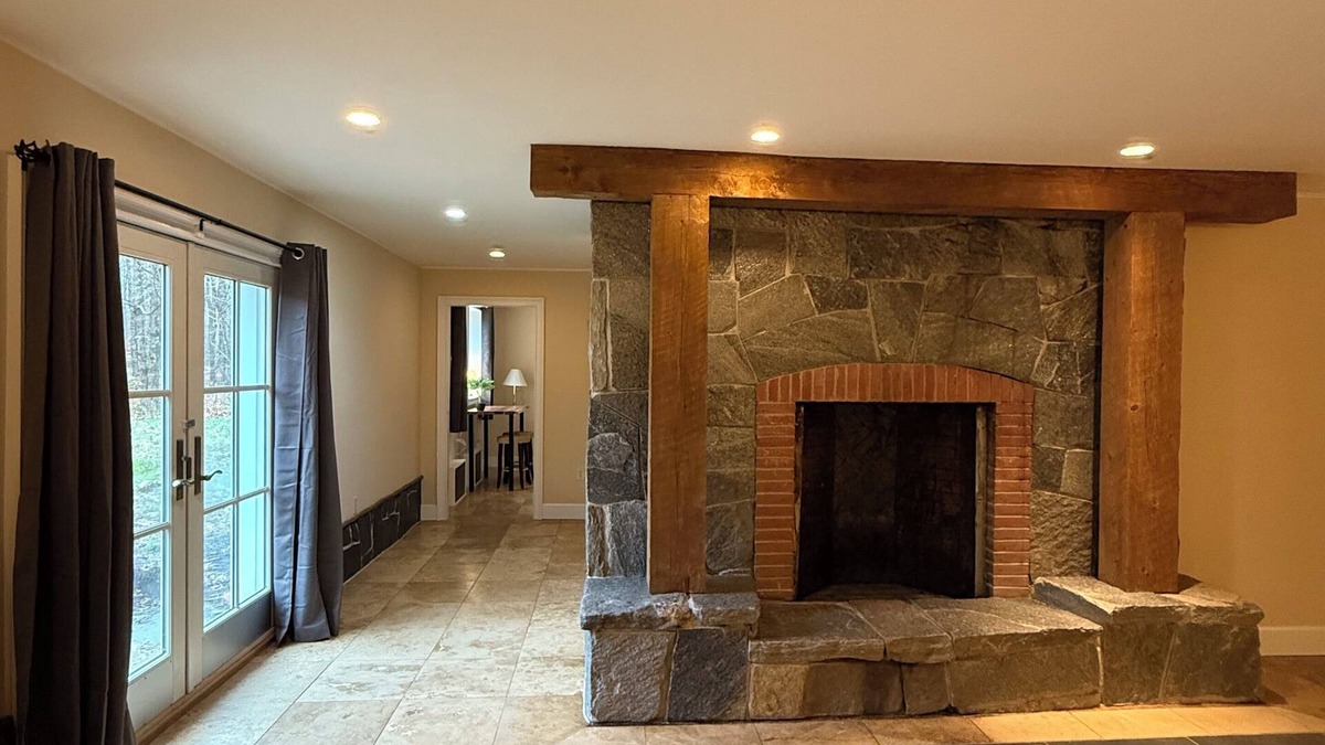 Marlborough House | Charming 4-BR + 6 bathroom chateau with WiFi, in Marlborough view on Monadnock