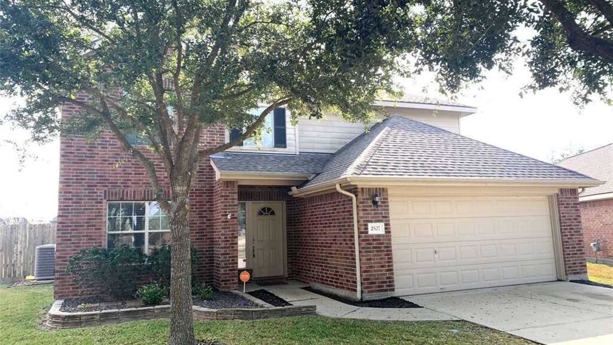 Spring Apartment | Charming 4-BR Home for Rent!