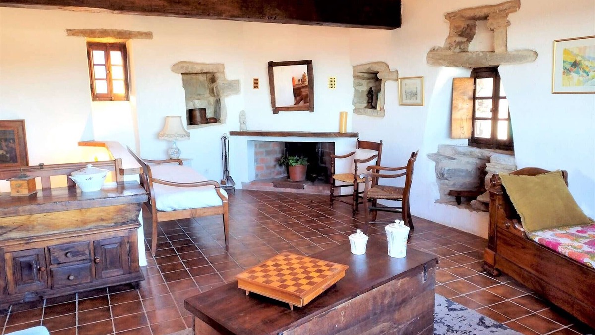 Piedicorte-di-Gaggio Villa | Charming 4-room village house from the 15th century