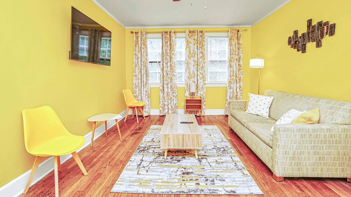 Montgomery Apartment | Charming 4 Person Apt in Walkable, Green Area