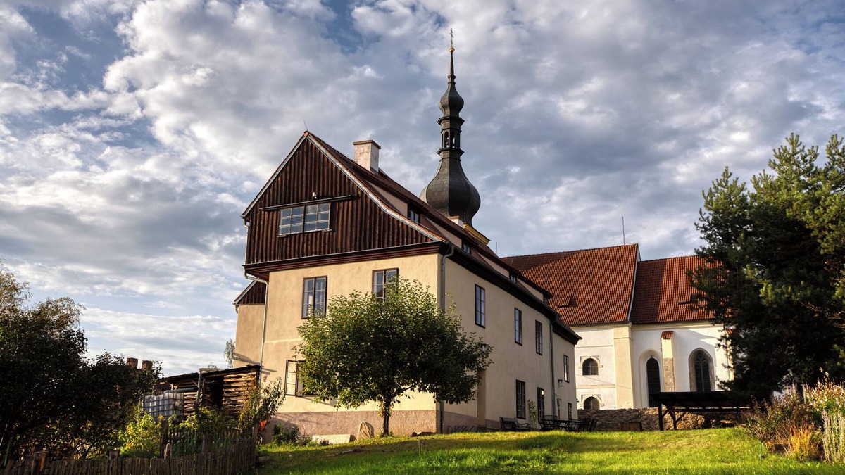 Brod nad Tichou Villa | Charming 400-Year-Old Villa: Secluded Hilltop Retreat with Scenic Views & Garden