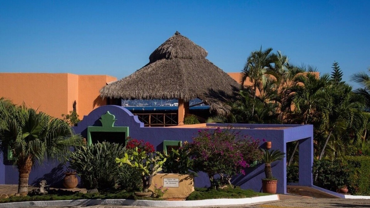 La Punta Villa | Charming 4BR La Punta Villa overlooking Manzanillo Bay with infinity pool