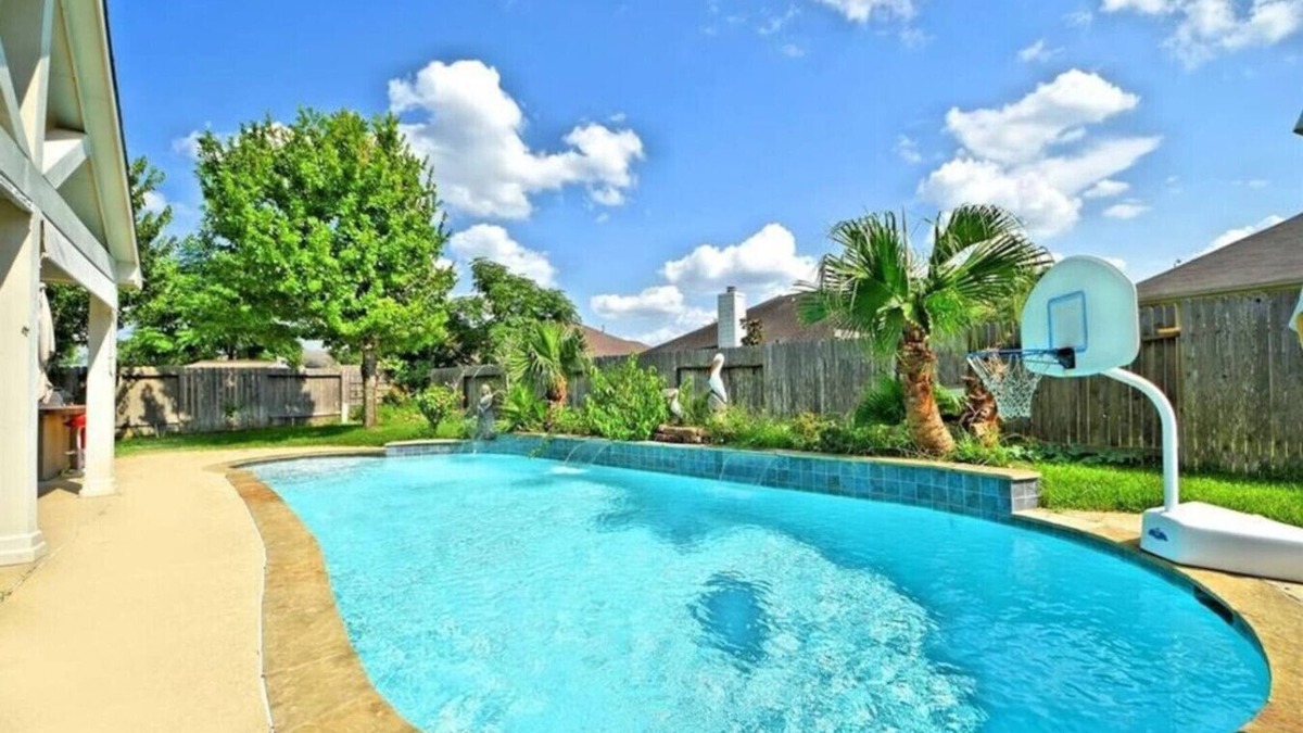 Clodine House | Charming 4BR Private Pool Oasis w/King Bed Suite