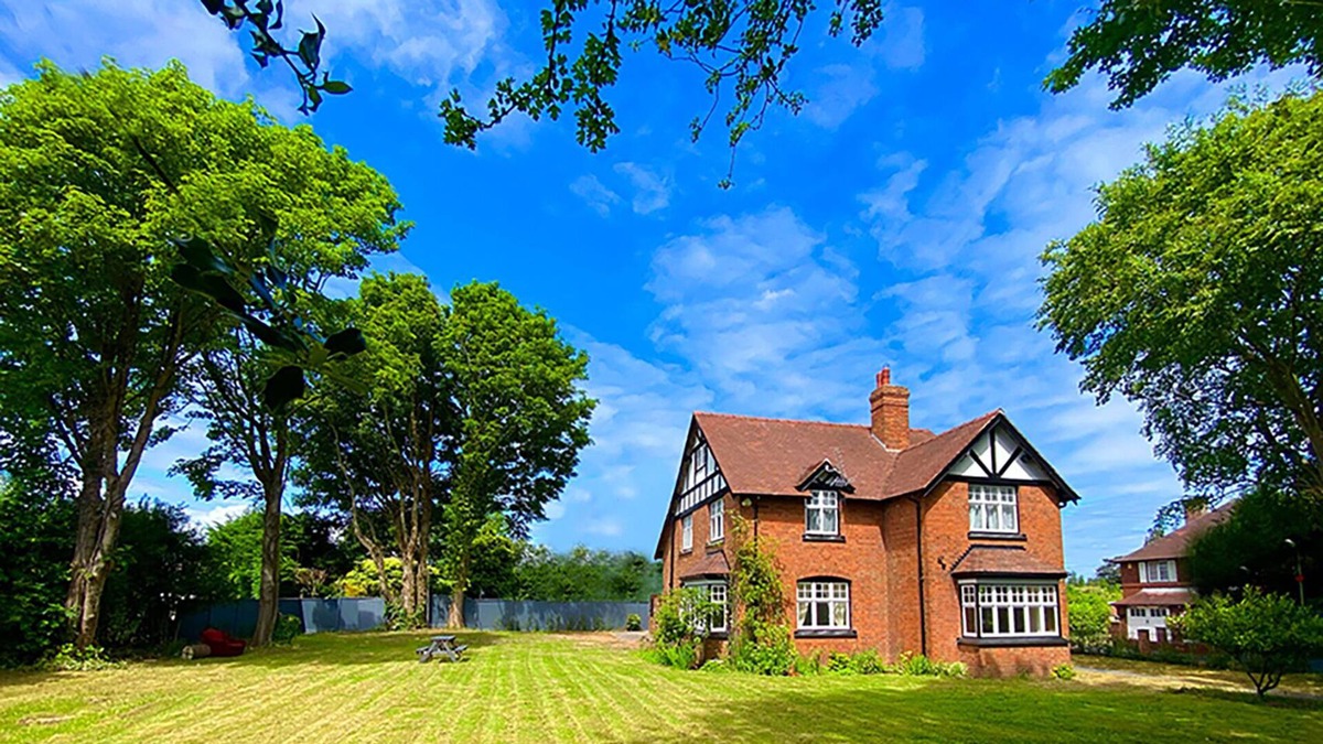 Cosford House | Charming 5 bedroom period house in Shrophire