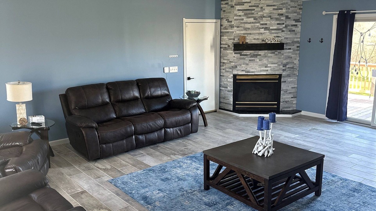 Carsonville House | Charming 5-bedroom cottage with AC and WiFi in Carsonville
