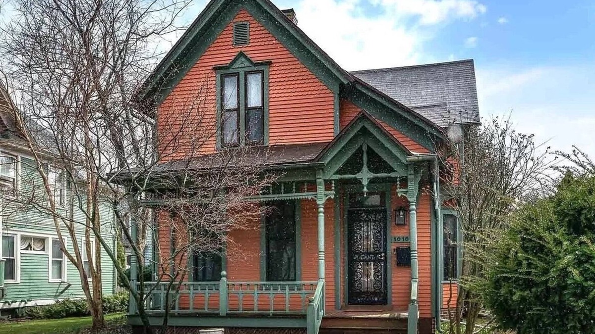 West Washington House | Charming 5-BR, 8 mins to ND, in Museum District