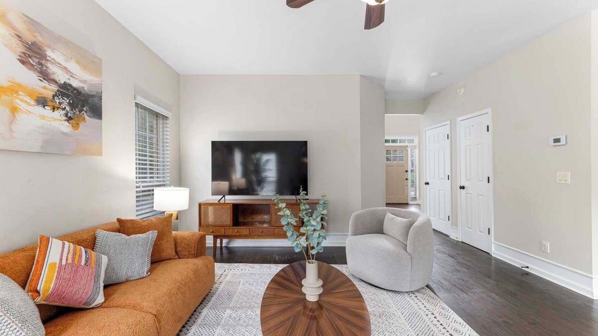 Buford House | Charming 5BR Home with Lush Garden & Month-to-Month Pet-Friendly Stay #41856