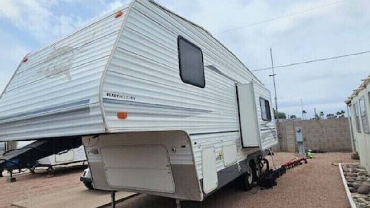Apache Junction House | "Charming 5th Wheel RV Retreat